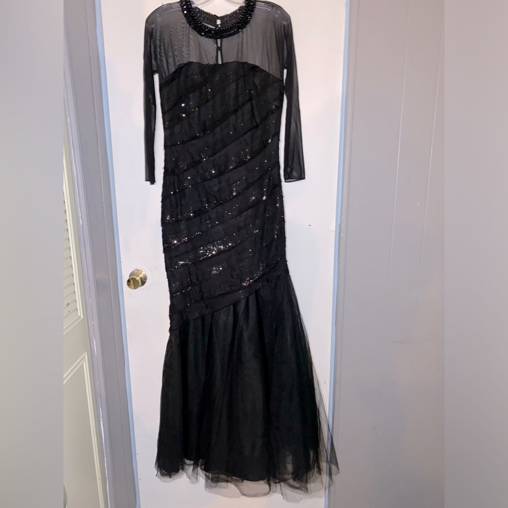 Size 10 Black Rickie Freeman Teri Jon Gown
